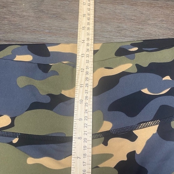R2 Sport plus size 3X  camo highwaist mesh leggings - Picture 8 of 10
